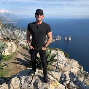 Meet your Posher, Jon